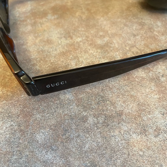 Gucci Sunglasses - Picture 3 of 5